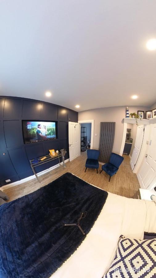 Appartamento The King'S Parlour Whitehead Esterno foto